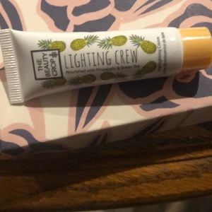 Lightening crew cream
